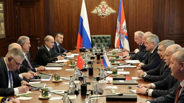 Moskova'da Türkiye, Suriye, Rusya ve İran heyetleri bir araya geldi. - Sputnik Türkiye