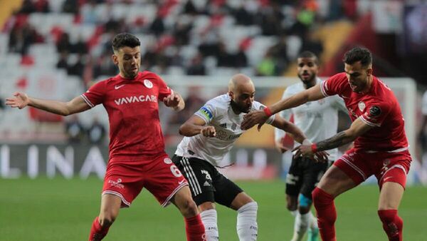 Spor Toto Süper Lig'de 33. haftanın açılış maçında Beşiktaş, deplasmanda Fraport TAV Antalyaspor'u 3-1 yendi. - Sputnik Türkiye