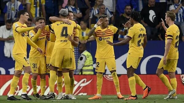 İspanya 1. Futbol Ligi'nin (La Liga) 34. haftasında konuk olduğu Espanyol'u 4–2 yenen Barcelona, bitime 4 hafta kala şampiyonluğu garantiledi. - Sputnik Türkiye