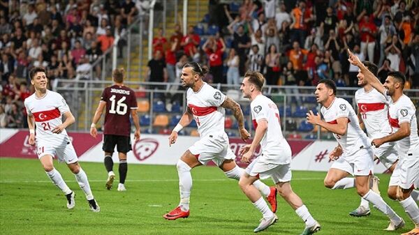 Türkiye A Milli Futbol Takımı, UEFA 2024 Avrupa Şampiyonası Elemeleri D Grubu üçüncü maçında Letonya'yı 3-2 yendi. - Sputnik Türkiye