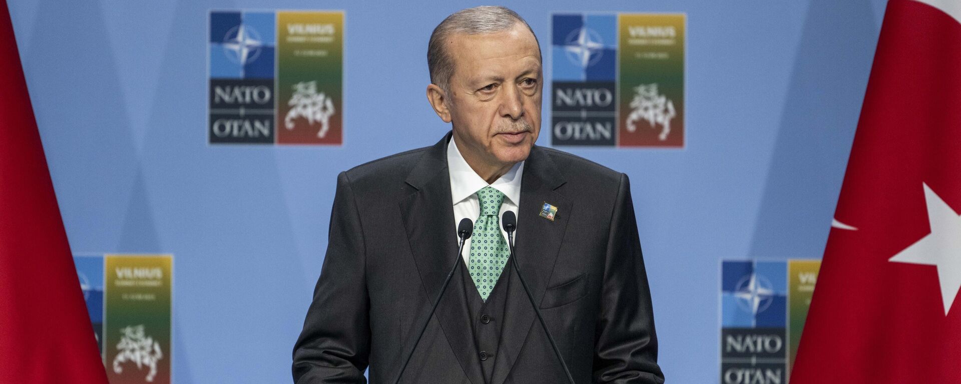 Cumhurbaşkanı Recep Tayyip Erdoğan, NATO Liderler Zirvesi sonrası basın toplantısı düzenledi - Sputnik Türkiye, 1920, 13.07.2023