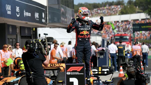Formula 1 Dünya Şampiyonası'nda Macaristan Grand Prix'sini, Red Bull'un Hollandalı pilotu Max Verstappen kazandı. - Sputnik Türkiye