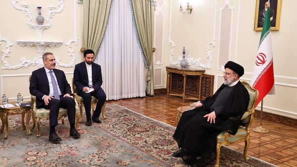 Dışişleri Bakanı Hakan Fidan, İran Cumhurbaşkanı İbrahim Reisi ile görüştü. - Sputnik Türkiye