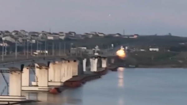 Rus Hava İndirme Birlikleri Dinyeper Nehri'nin gerisindeki Ukrayna Silahlı Kuvvetleri’ne ait gözlem noktasını imha etti. - Sputnik Türkiye