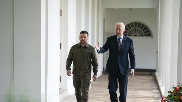 ABD Başkanı Joe Biden Ukrayna Devlet Başkanı Zelenskiy - Sputnik Türkiye
