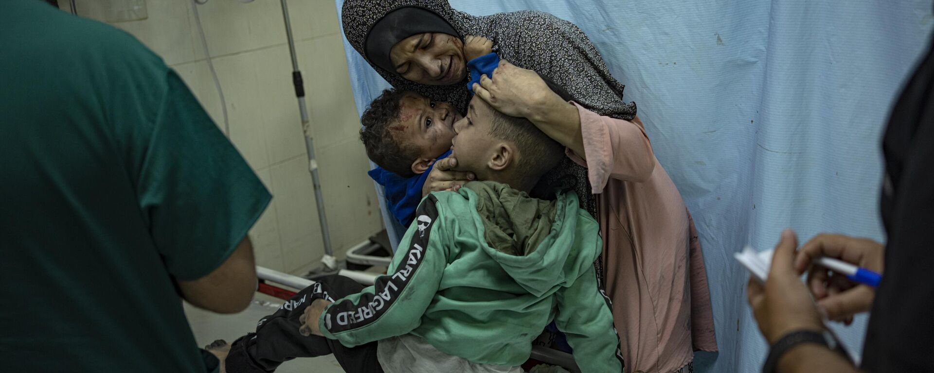 İsrail Gazze Filistin Refah Sınır Kapısı saldırı hastane Filistinli çocuk - Sputnik Türkiye, 1920, 18.12.2023