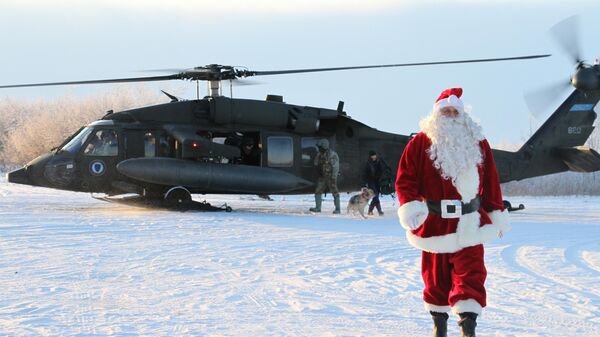 Black Hawk helikopter Noel Baba ABD ordusu - Sputnik Türkiye