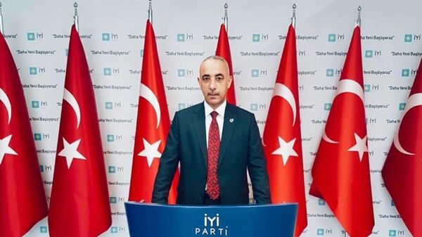İYİ Parti Niğde İl Başkanı İbrahim Uzun, görevinden istifa ettiğini açıkladı. - Sputnik Türkiye