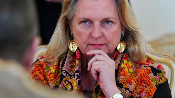 eski Avusturya Dışişleri Bakanı Karin Kneissl - Sputnik Türkiye