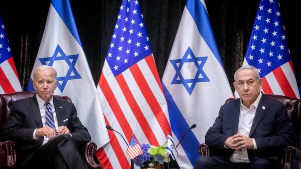  ABD Başkanı Joe Biden, İsrail Başbakanı Binyamin Netanyahu ile 27 gün sonra gerçekleştirdiği ilk telefon görüşmesinde, “masum sivilleri koruma sorumluluğunu vurguladı. - Sputnik Türkiye