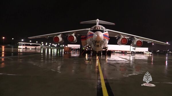 Rusya Acil Durumlar Bakanlığı nakliye uçağı Il-76  - Sputnik Türkiye