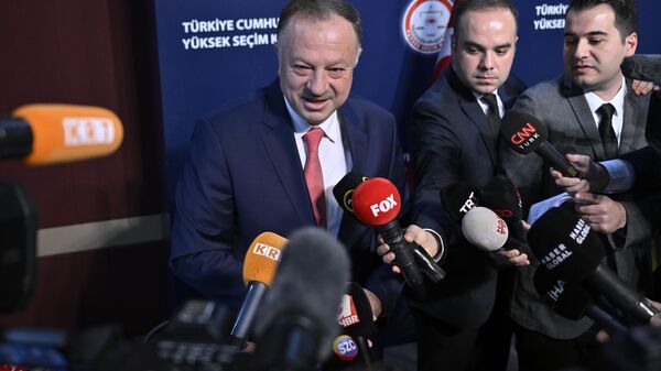 AK Parti'nin Yüksek Seçim Kurulu (YSK) Temsilcisi Recep Özel, - Sputnik Türkiye