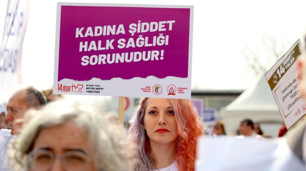 sağlık çalışanları protesto, 14 Mart Tıp Bayramı, kadına şiddet - Sputnik Türkiye