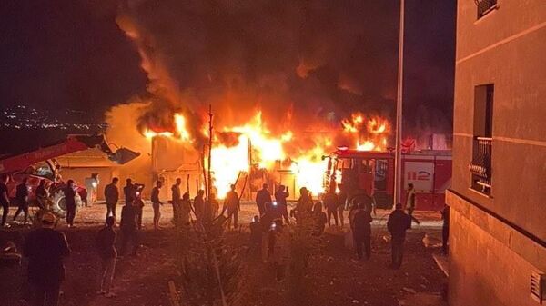 Kahramanmaraş’ta inşaat işçilerinin kaldığı konteynerde yangın - Sputnik Türkiye