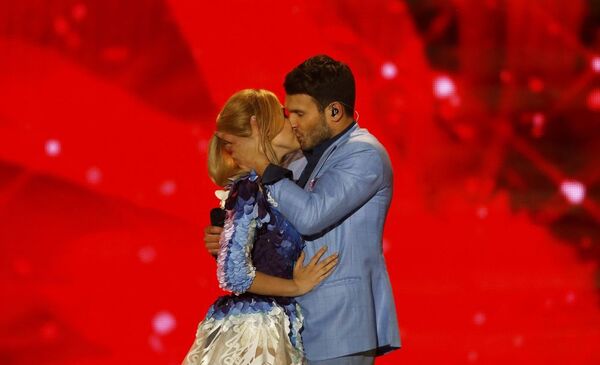 2015 Eurovision Şarkı Yarışması'nda Litvanya'yı temsil eden Monika Linkyte ve Vaidas Baumila yarışmanın finalinde sahne alıyor - Sputnik Türkiye