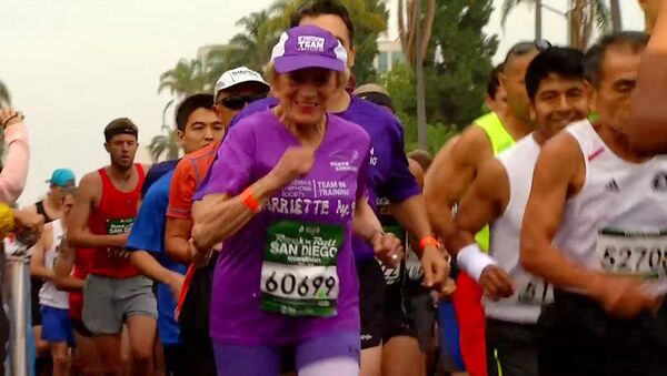 92 yaşında maraton koştu - Sputnik Türkiye