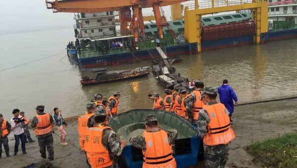 Çin'de yolcu gemisi battı - Sputnik Türkiye