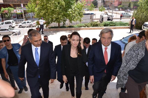 Angelina Jolie Mardin'de - Sputnik Türkiye