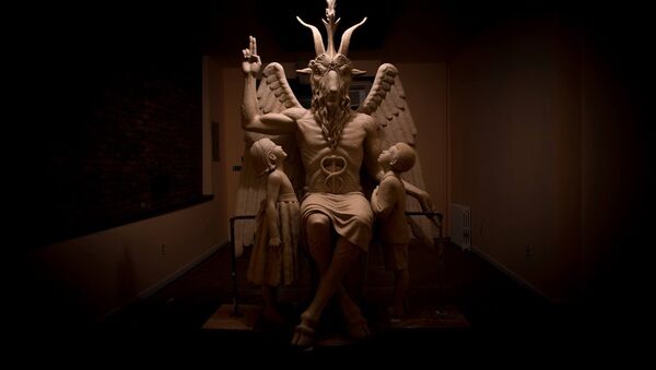Michigan'daki Satanist Tapınağı'nda bulunan Bafomet heykeli - Sputnik Türkiye
