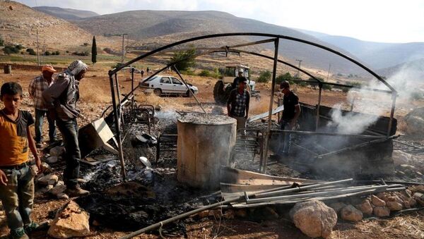 Yahudi yerleşimciler Filistinlilerin çadırını yaktı - Sputnik Türkiye