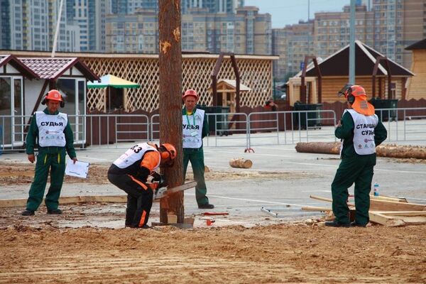 Rusya'nın ağaç kesme ustaları Kazan'da yarıştı - Sputnik Türkiye