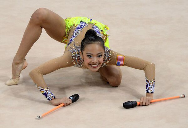 ABD’li jimnastikçi Laura Zeng, Stuttgart’ta düzenlenen Ritmik Jimnastik Dünya Şampiyonası’nda. - Sputnik Türkiye