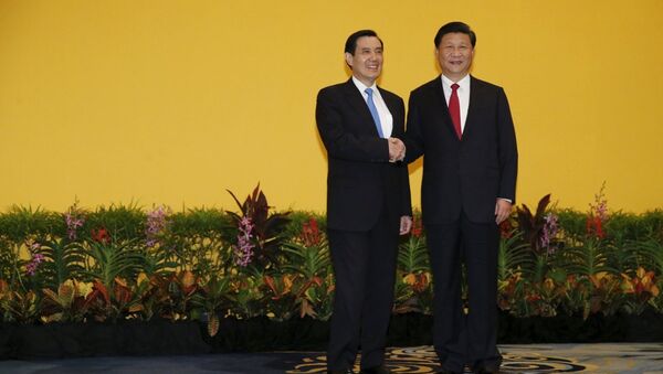 Çin Devlet Başkanı Şi Cinping ile Tayvan lideri Ma Ying-jeou bugün Singapur'da bir araya geldi. - Sputnik Türkiye