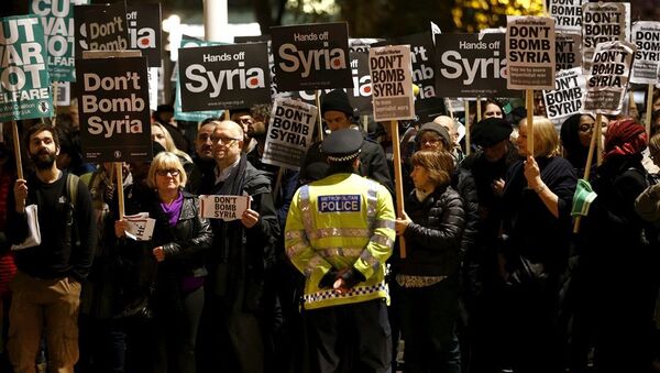 İngiltere Suriye protestosu - Sputnik Türkiye