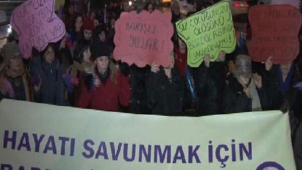 Kadınlar barış için eylem yaptı - Sputnik Türkiye