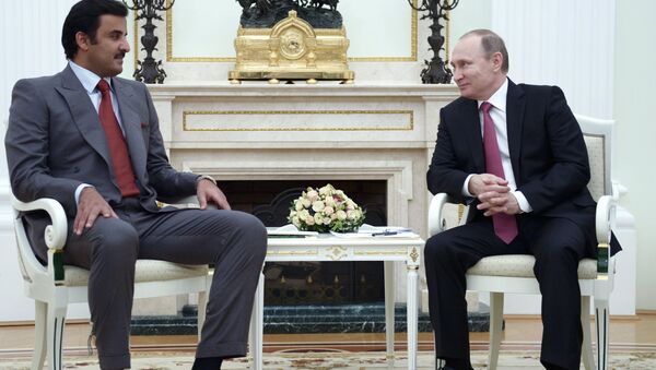 Katar Emiri Hamad bin Halife el Sani ve Rusya Devlet Başkanı Vladimir Putin - Sputnik Türkiye