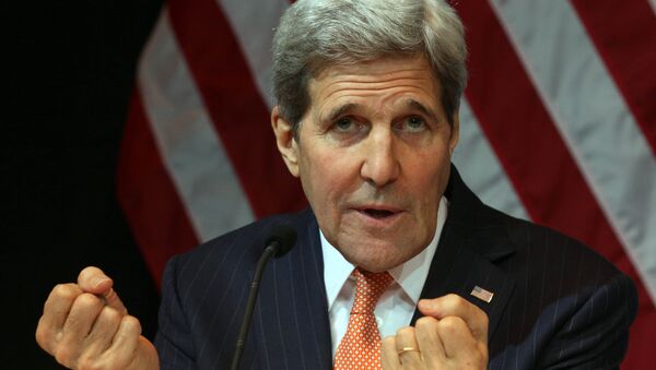 US Secretary of State John Kerry speaks during a news conference in Vienna, Austria, Saturday, Nov. 14, 2015 - Sputnik Türkiye