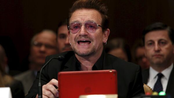 İrlandalı ünlü U2 grubunun solisti Bono, ABD Senatosu Tahsisat Komitesi’nin Ortadoğu’da aşırıcılıkla mücadele konulu toplantısına katıldı. - Sputnik Türkiye