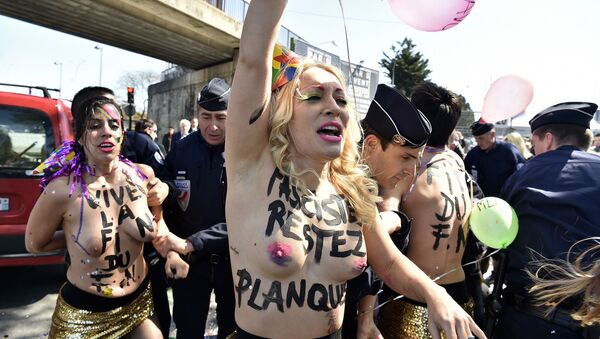 FEMEN / Fransa / 1 Mayıs - Sputnik Türkiye