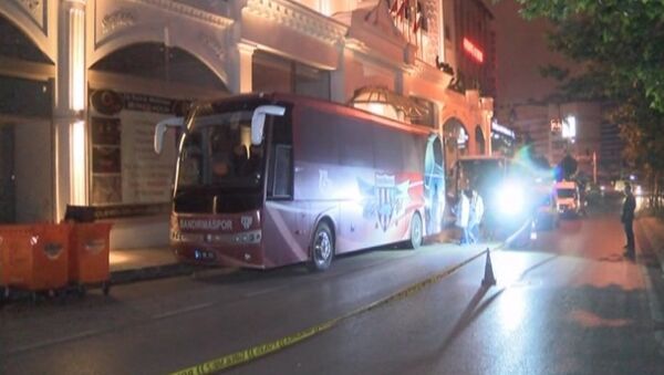 Bandırmaspor otobüsüne silahlı saldırı - Sputnik Türkiye