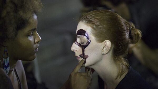 Brezilya'daki toplu tecavüz olayı protestolara neden oldu. - Sputnik Türkiye
