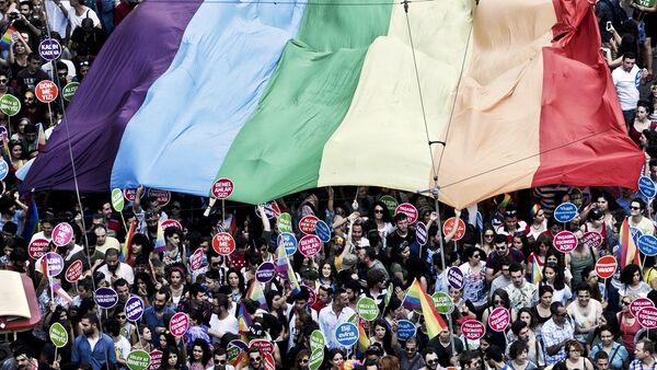İstanbul LGBTİ Onur Yürüyüşü - Sputnik Türkiye