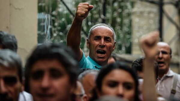 Özgür Gündem'in kapatılmasına yönelik protesto - Sputnik Türkiye
