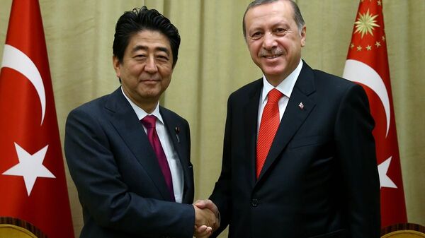 Cumhurbaşkanı Recep Tayyip Erdoğan, BM Genel Kurul görüşmeleri için bulunduğu New York’ta, Japonya Başbakanı Şinzo Abe'yi kabul etti. - Sputnik Türkiye