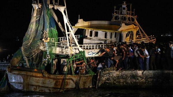 Akdeniz'de batan göçmen teknesi çıkarıldı - Sputnik Türkiye
