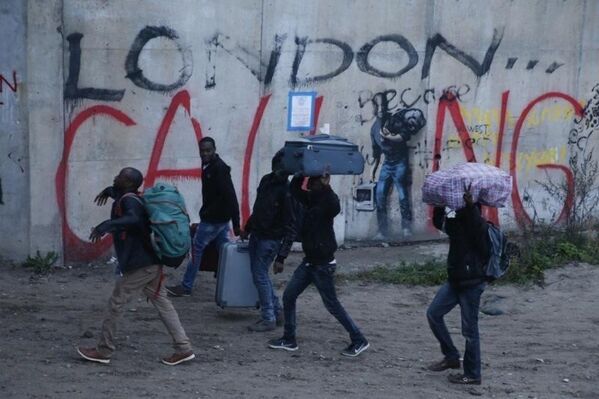 Calais sığınmacı kampı tahliye - Sputnik Türkiye