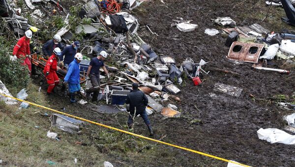 Brezilyalı futbolcuları da taşıyan uçak Kolombiya'da düştü - Sputnik Türkiye