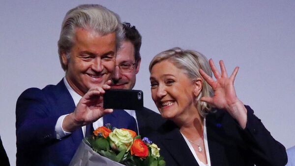 Ulusal Cephe lideri Marine Le Pen ve Hollanda’dan aşırı sağcı Özgürlük Partisi (PVV) lideri Geert Wilders - Sputnik Türkiye