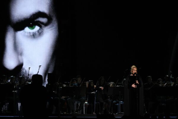 Grammy Ödülü Törenine katılan ünlü şarkıcı Adele. - Sputnik Türkiye