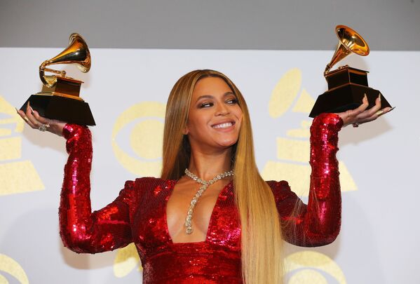 Grammy Ödülü Töreninde ödül alan ünlü şarkıcı Beyonce. - Sputnik Türkiye