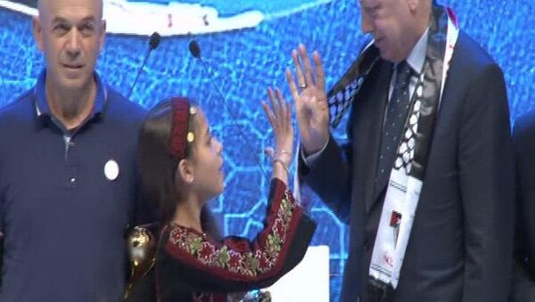 Filistinli çocuk 'Rabia' işaretini 'çak' sandı - Sputnik Türkiye