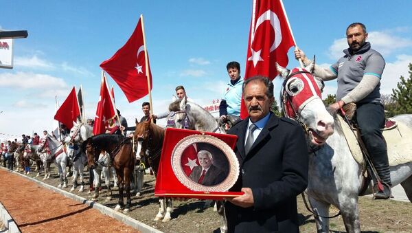 Başbakan Binali Yıldırım'a atlı karşılama - Sputnik Türkiye