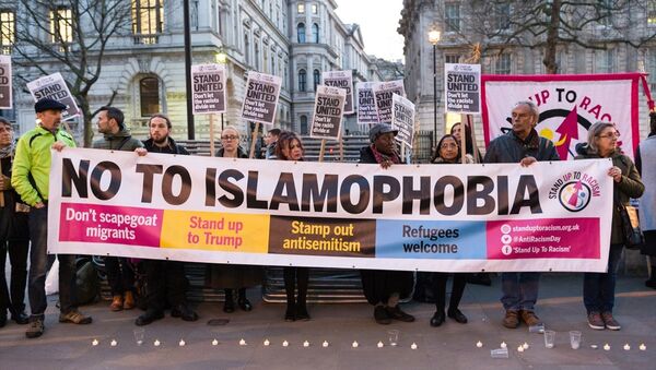 Londra'da 'nefrete karşı birliktelik' eylemi düzenlendi. - Sputnik Türkiye
