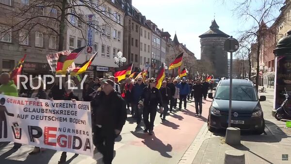 Nürnberg'de PEGIDA'dan Erdoğan karşıtı yürüyüş / Video haber - Sputnik Türkiye