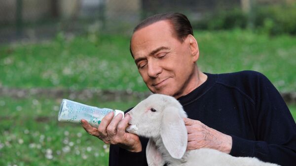 Berlusconi, 'vejeteryan Paskalya' çağrısı yaptı - Sputnik Türkiye
