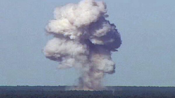 The GBU-43/B, also known as the Massive Ordnance Air Blast, detonates during a test at Elgin Air Force Base, Florida, U.S., November 21, 2003 in this handout photo provided April 13, 2017. - Sputnik Türkiye